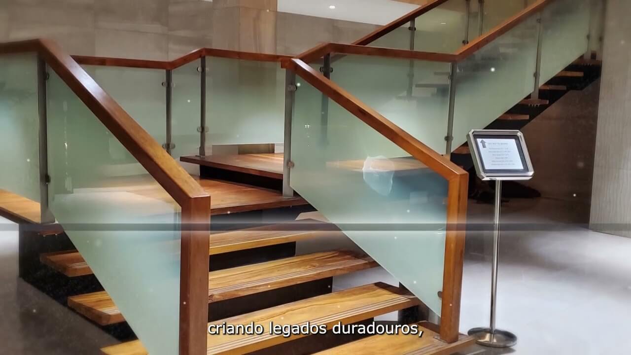 Video-translation_portuguese_Stronghold-Facades